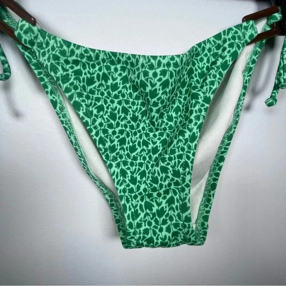 Victoria’s Secret Green Bikini Bottoms Size Small - Picture 2 of 8